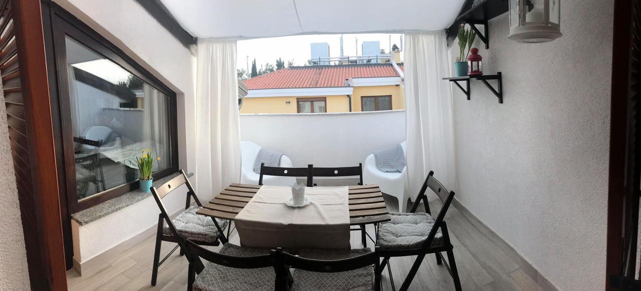 Apartments Michelle Umag Buitenkant foto