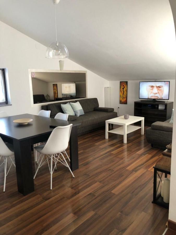 Apartments Michelle Umag Buitenkant foto